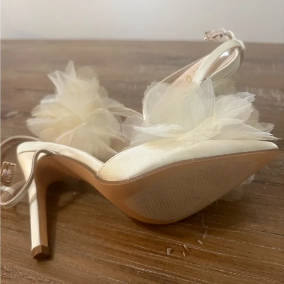 Lulu's Cream Floral Heels - Picture 2 of 8